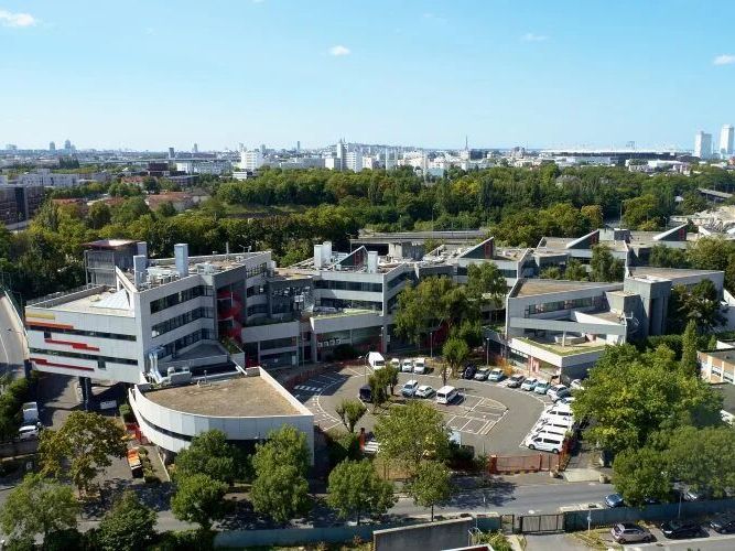 G2B Real Estate propose à la location des locaux 