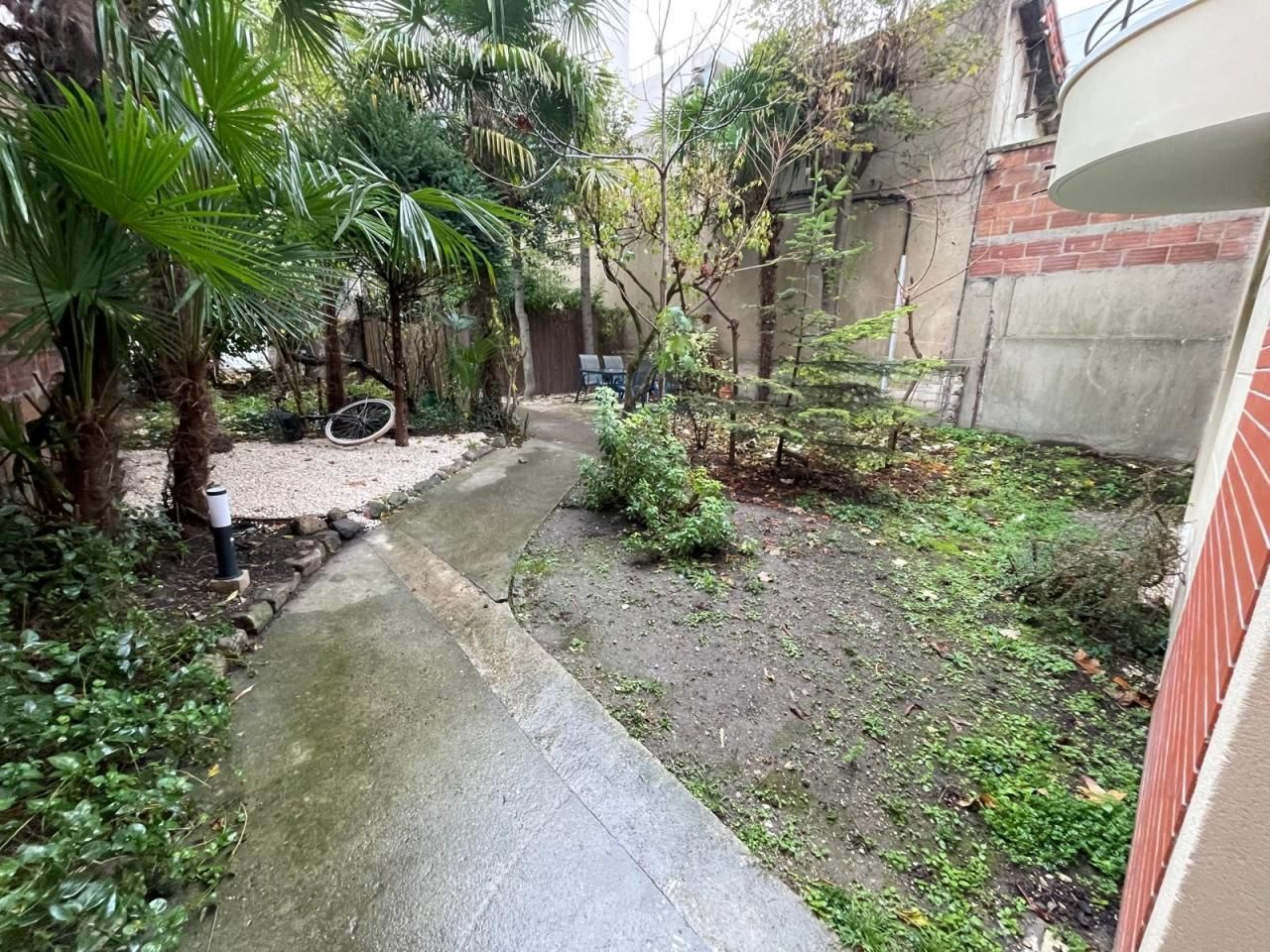 45 m² pour ce bureaux en location à Clichy