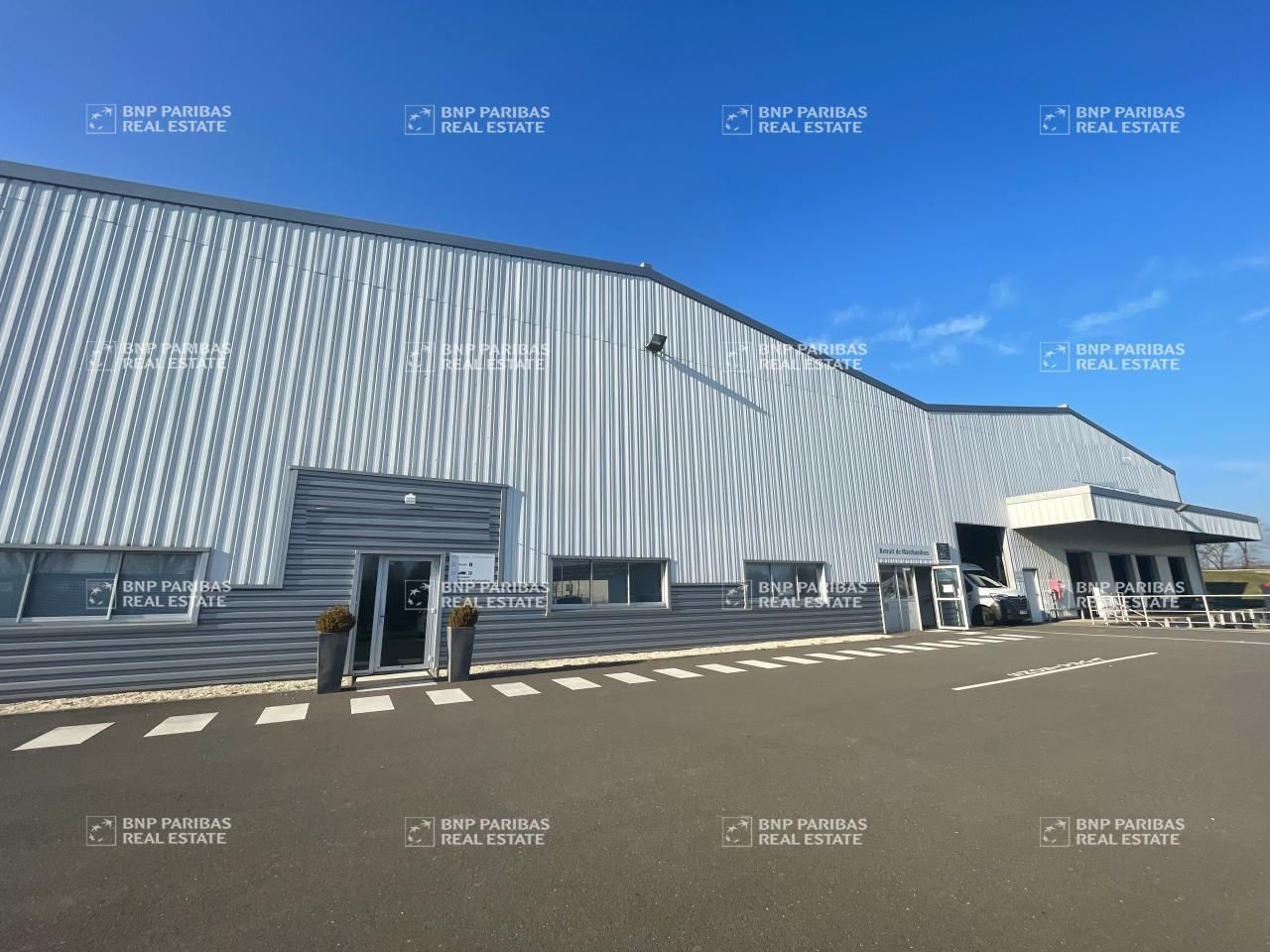 4550 m² pour ce activité en location à Noyal-sur-vilaine