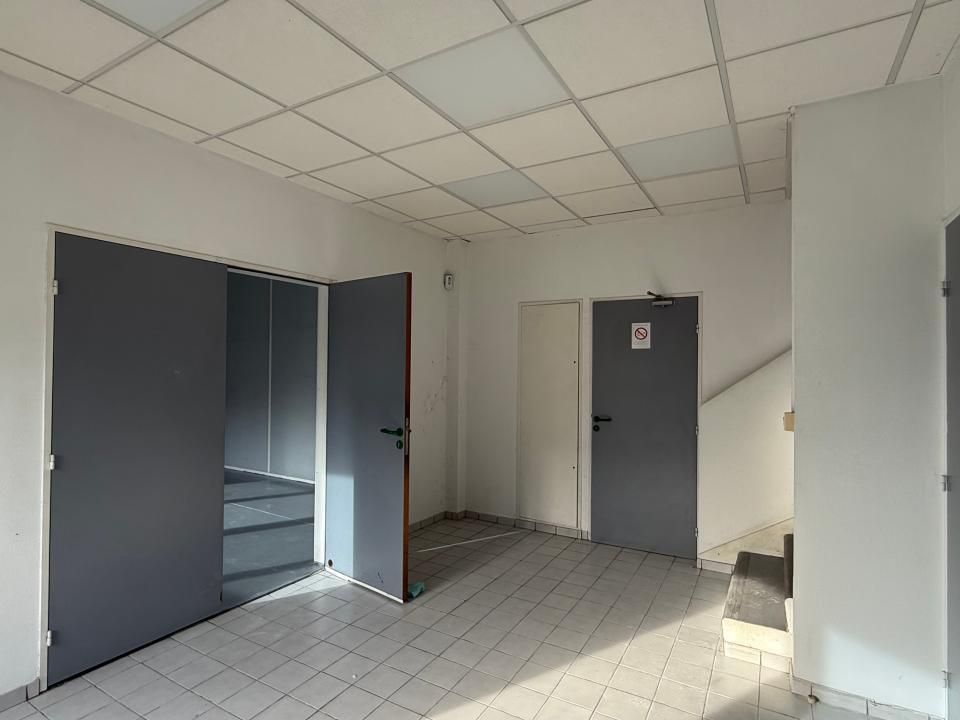 220 m² pour ce pme-pmi en location à Trappes