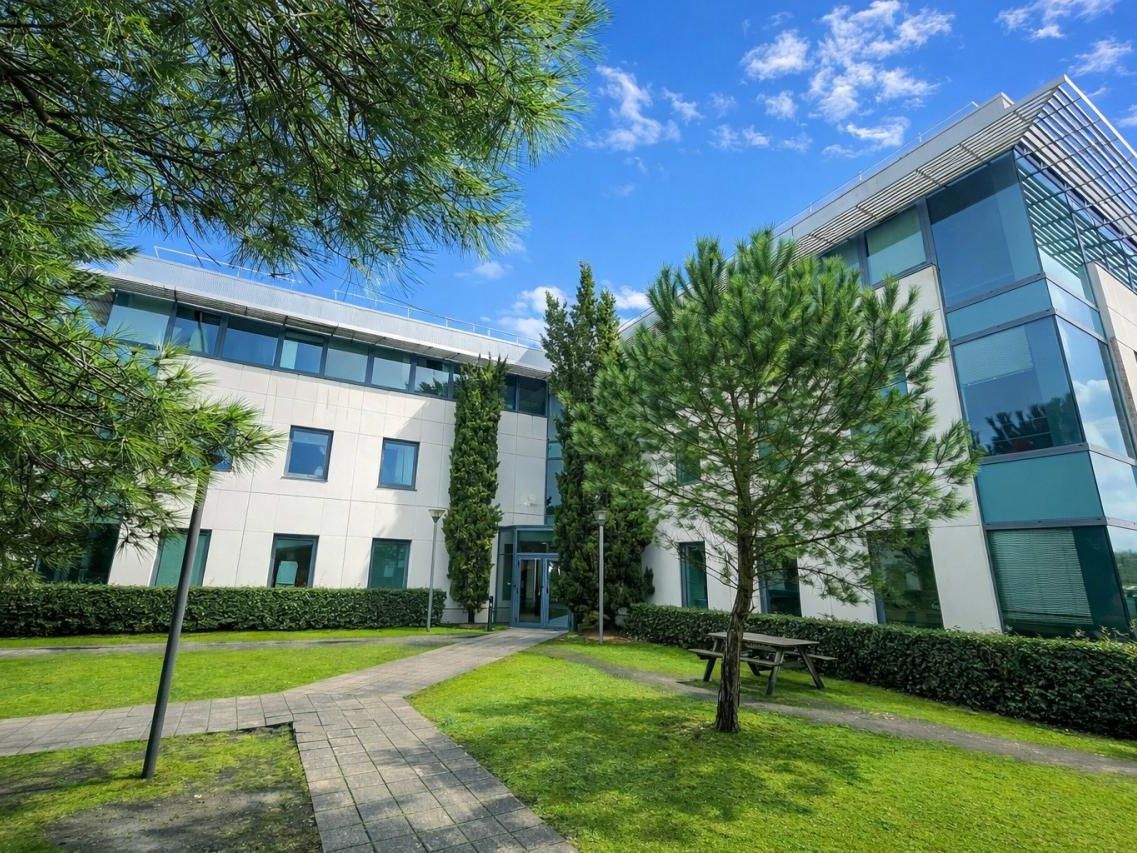 Location Bureaux 1458 m² non divisibles 33700 Mérignac