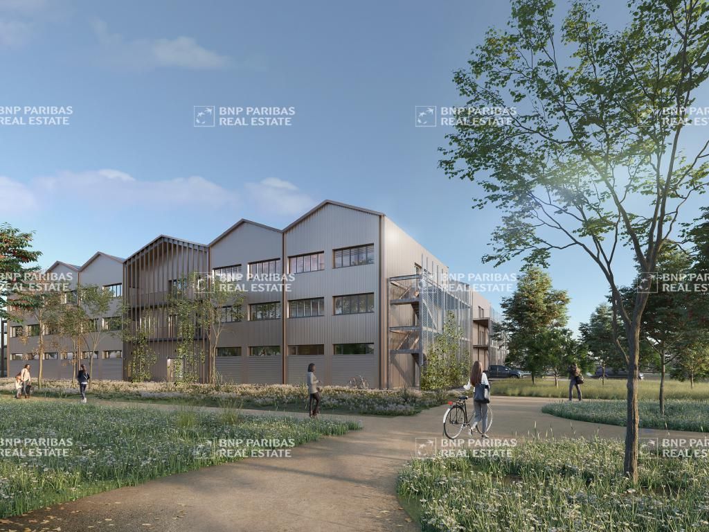 2495.61 m² pour ce bureaux en location à Saint-apollinaire