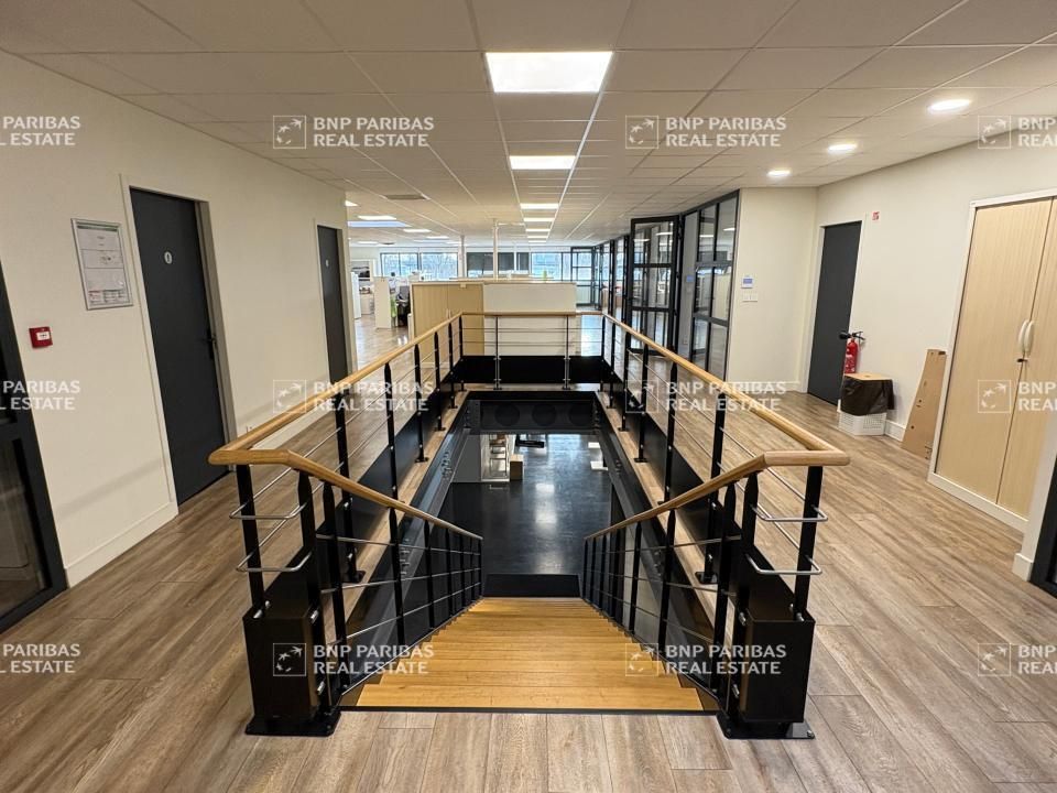 Location Bureaux 907.9 m² non divisibles 37100 Tours