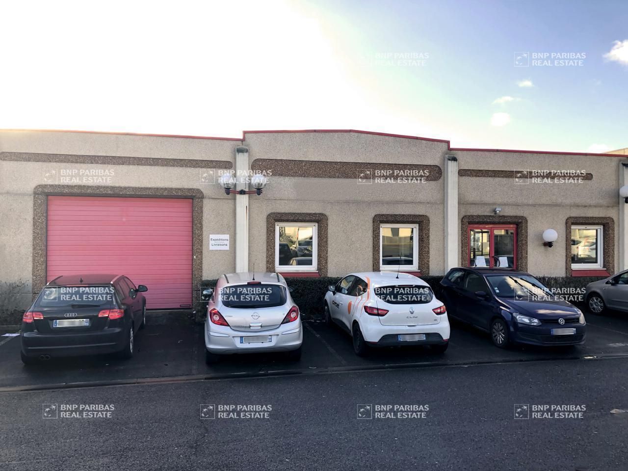 341 m² pour ce activité en location à Fretin