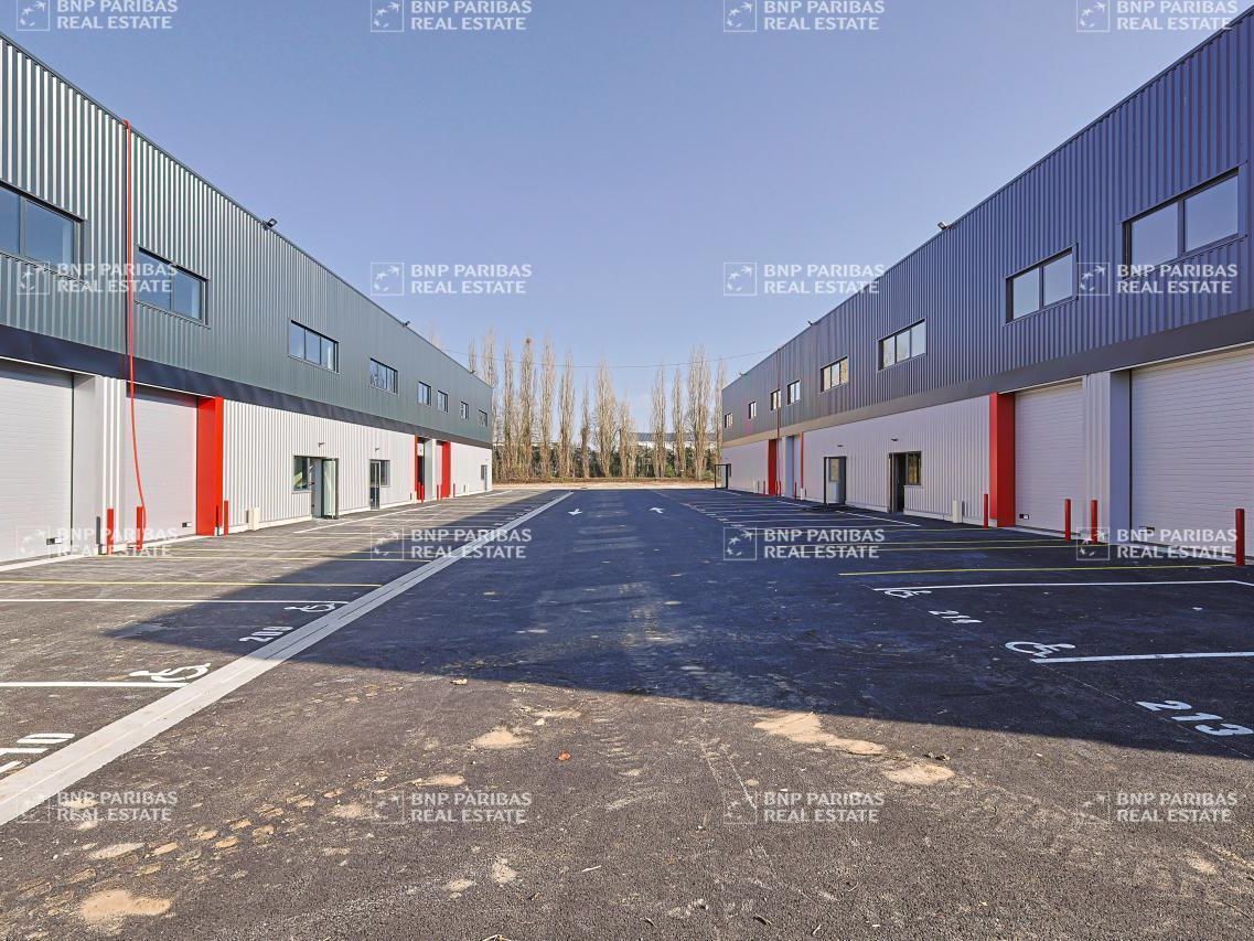 Location Activité 8770 m² divisibles 59113 Seclin