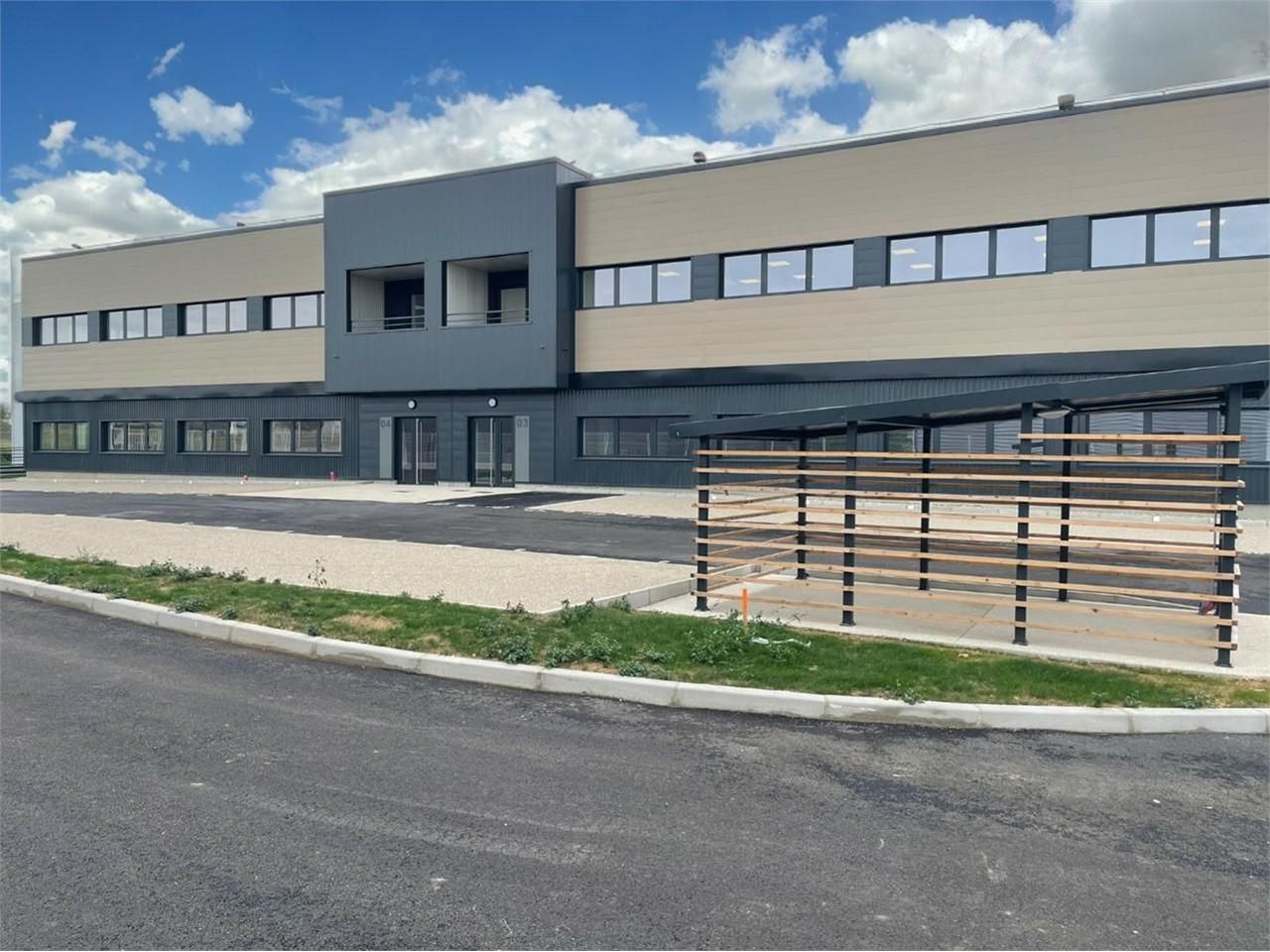 Location Activité 4379 m² divisibles 69124 Colombier-saugnieu