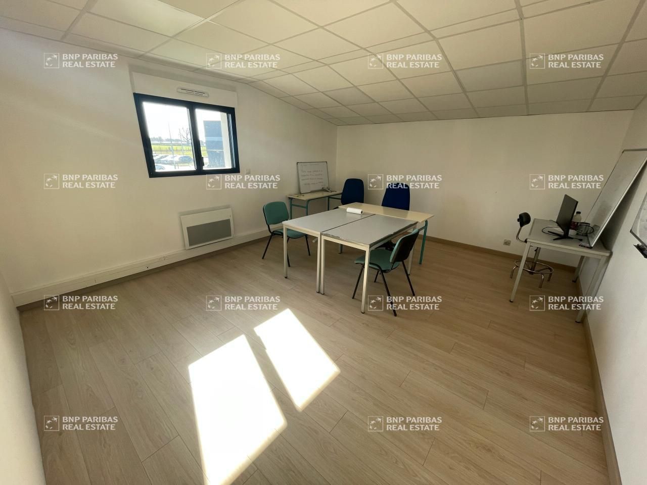 226.58 m² pour ce activité en location à Breal-sous-montfort