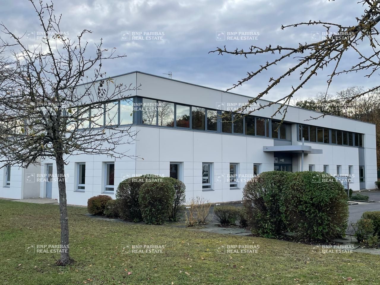 Location Bureaux 187 m² non divisibles 45770 Saran