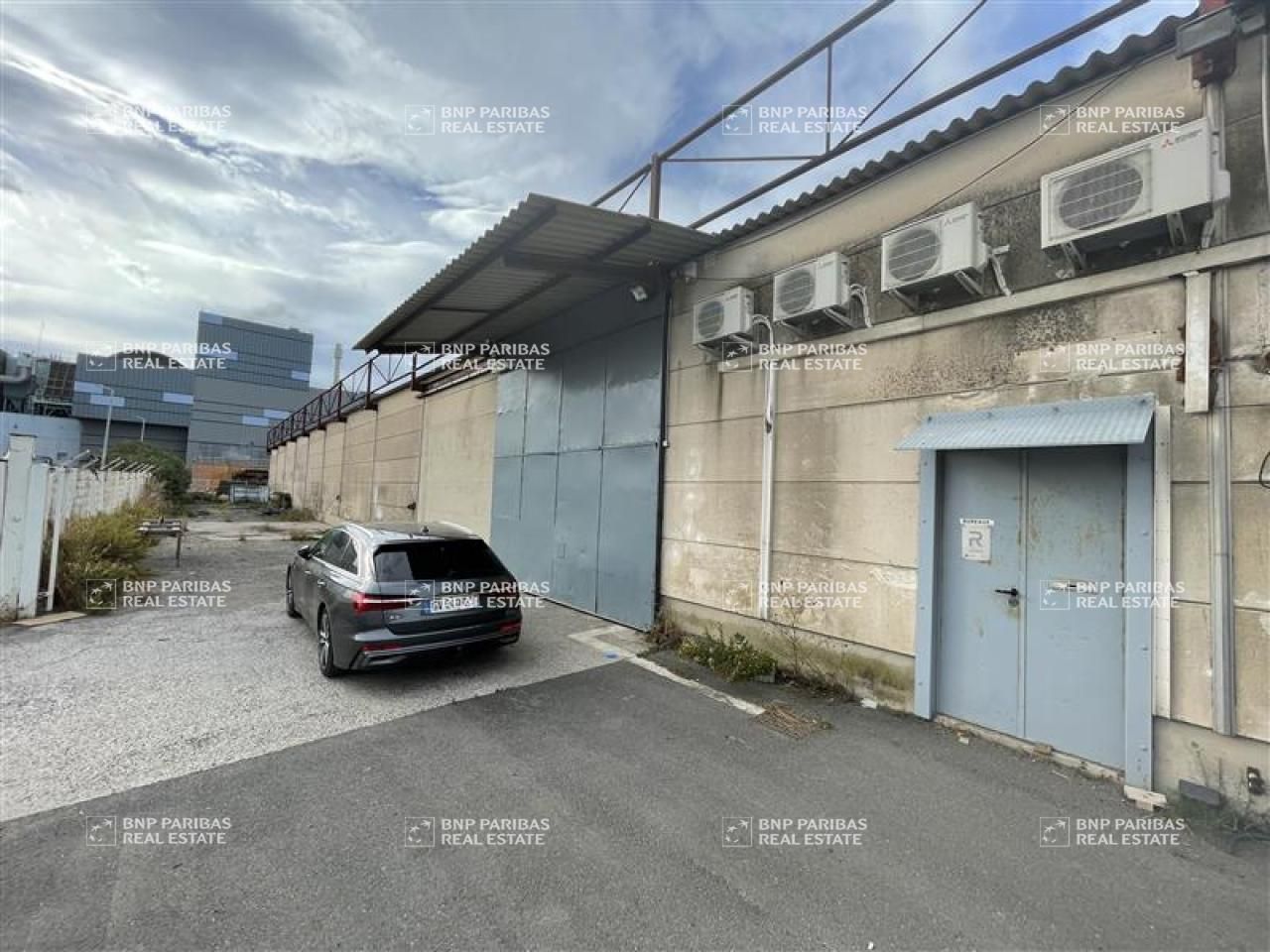 1730 m² pour ce mixtes en location à Sète