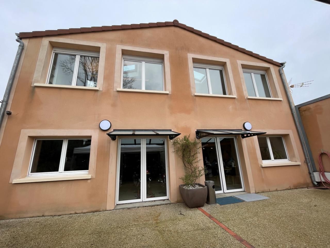 327 m² pour ce bureaux en vente à Sannois