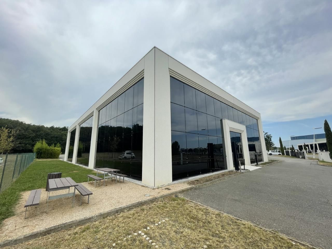 1101.5 m² pour ce bureaux en location à Colomiers