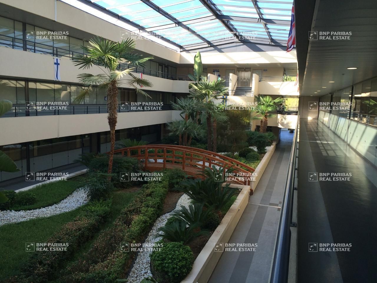 Location Bureaux 1782 m² divisibles 06560 Sophia antipolis