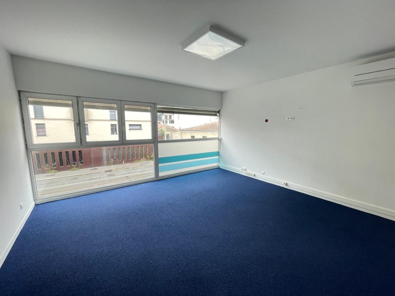 220.65 m² pour ce bureaux en vente à Talence