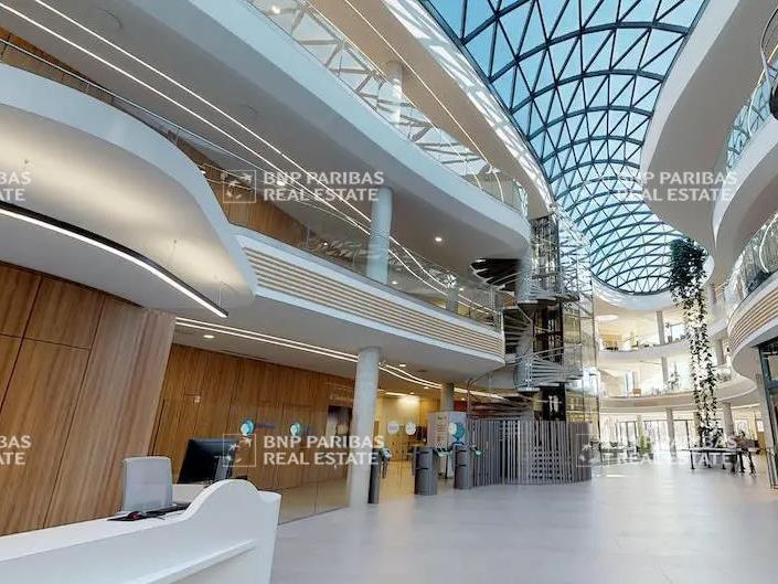 3448 m² pour ce bureaux en location à Limonest