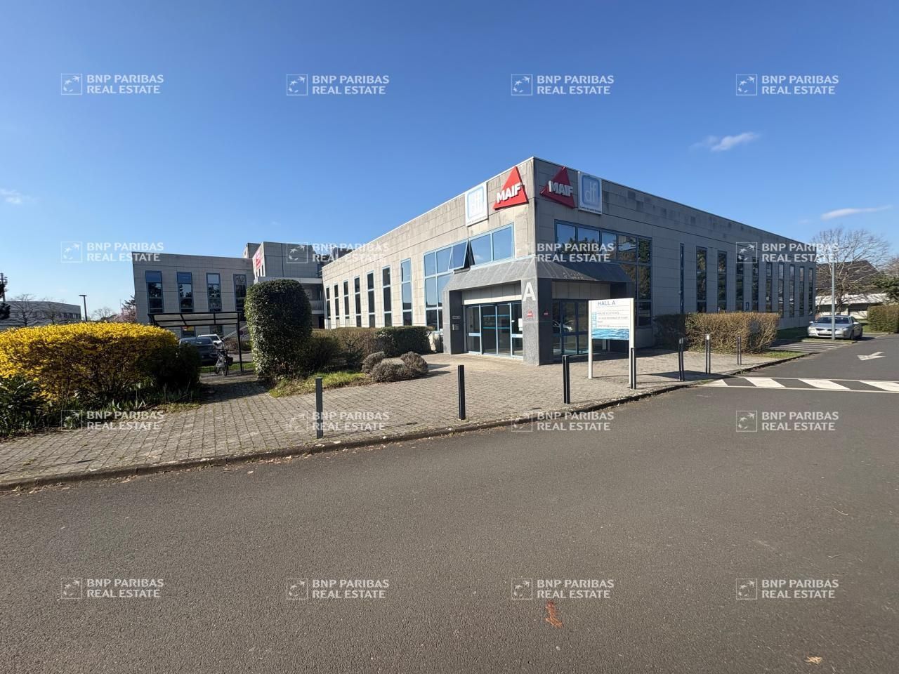 Location Bureaux 1855 m² divisibles 44800 Saint-herblain