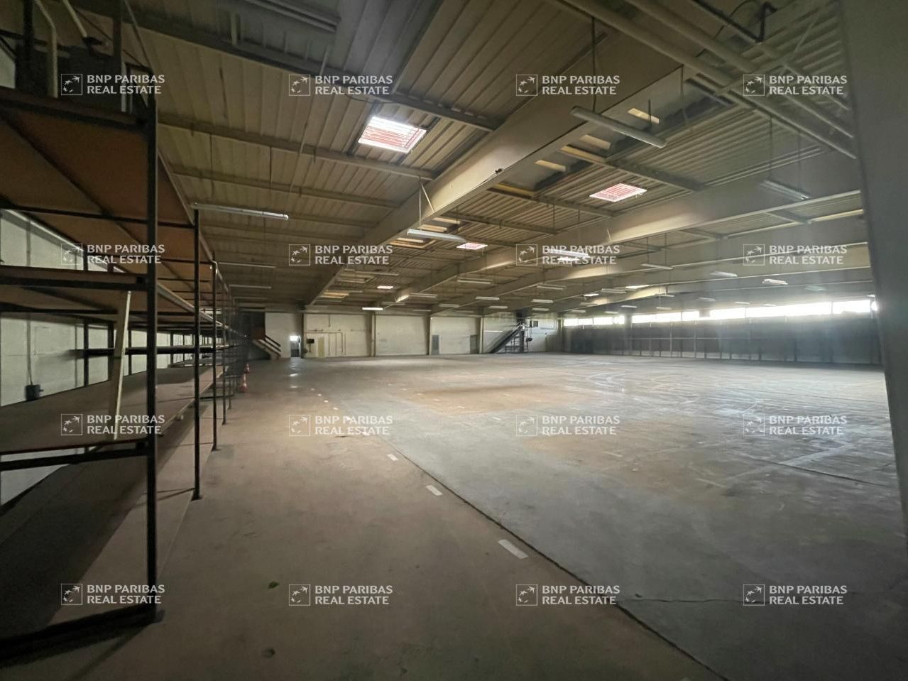 1722 m² pour ce activité en location à Bordeaux