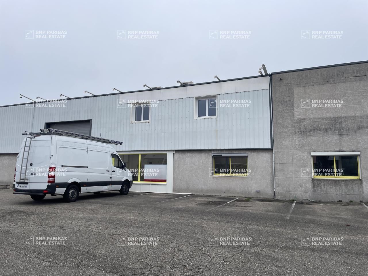 Location Activité 473.65 m² non divisibles 69680 Chassieu