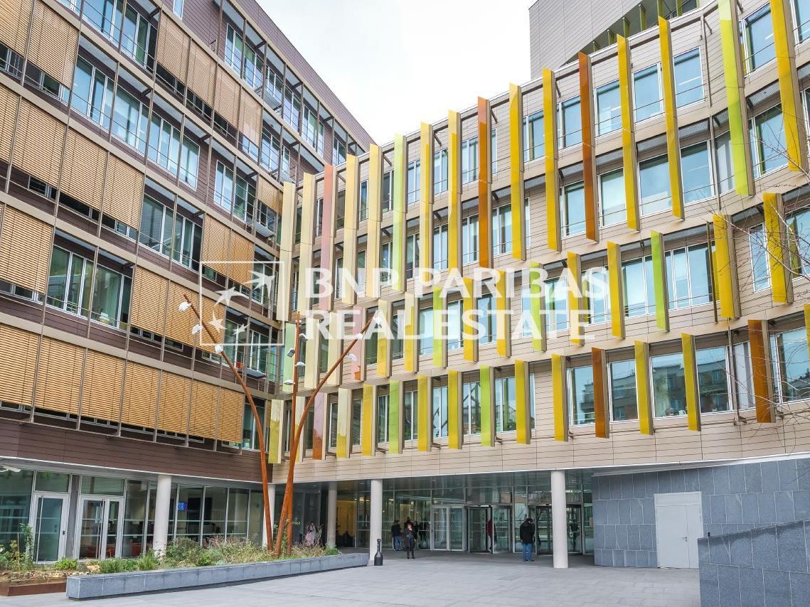 Location Bureaux 1068 m² divisibles 75019 Paris