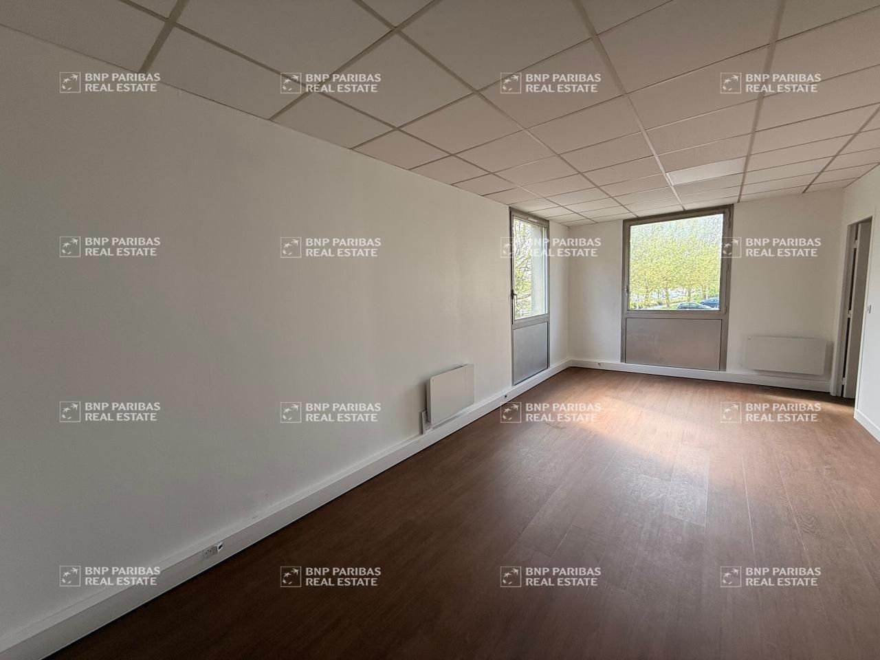 182 m² pour ce bureaux en vente à Sucy-en-brie