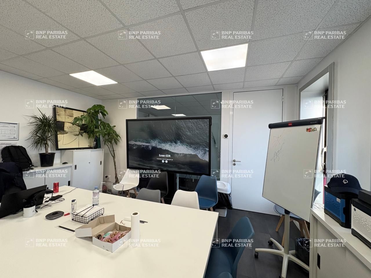 Location Bureaux 100 m² non divisibles 78180 Montigny-le-bretonneux