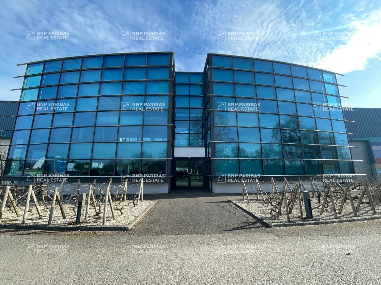 6215 m² pour ce activité en location à Chevigny-saint-sauveur