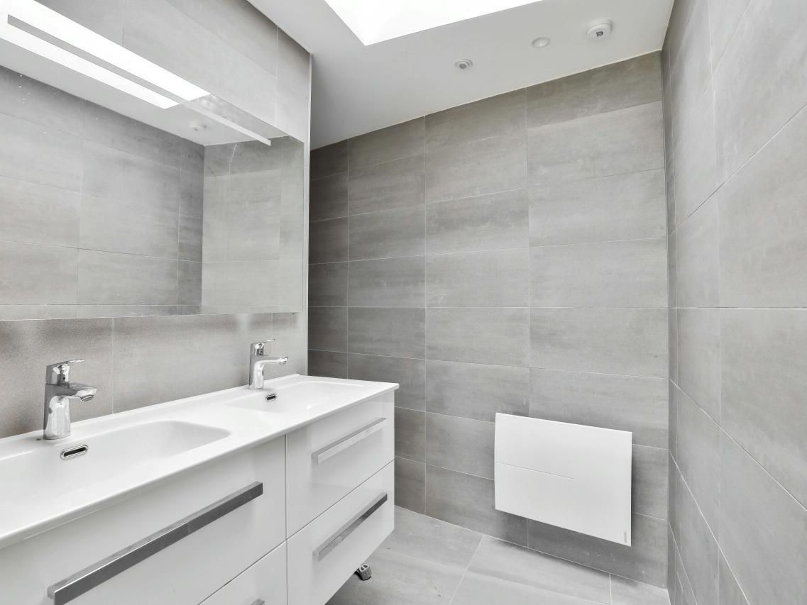 180 m² pour ce bureaux en location à Montreuil