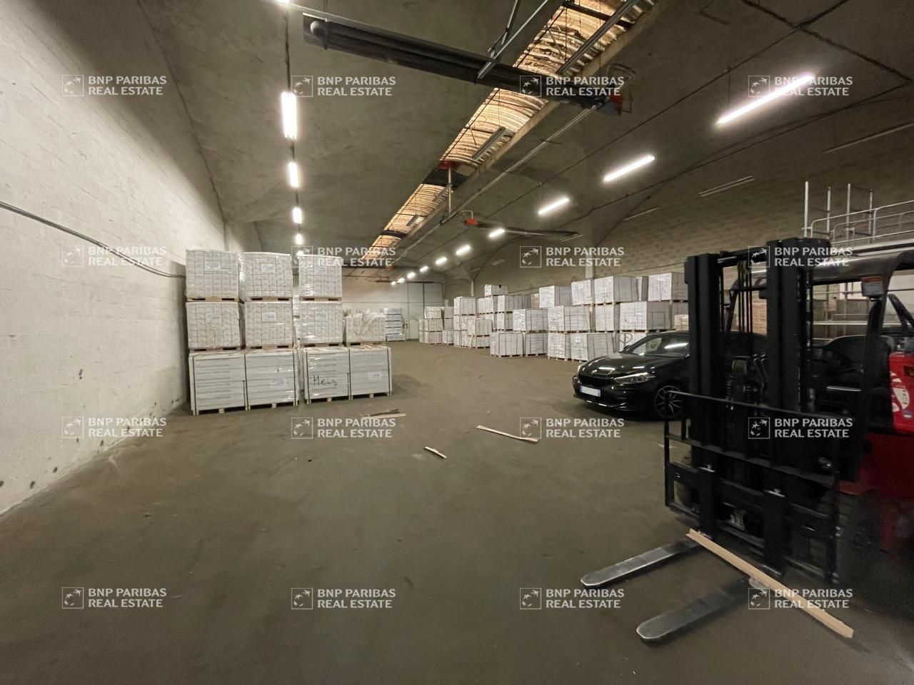 650 m² pour ce activité en location à Sucy-en-brie