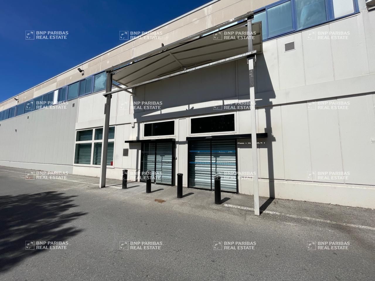 912 m² pour ce activité en location à Grasse
