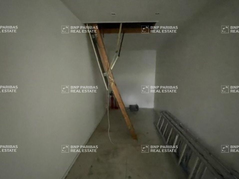 73 m² pour ce local commercial en location à Paris