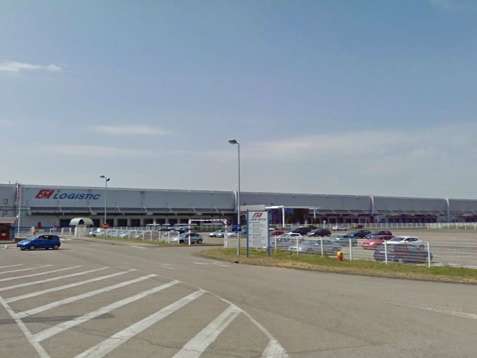 Situé au nord de Metz, le long de l'autoroute A31