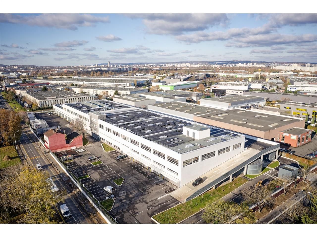 GENNEVILLIERS À LOUER "EXCLUSIVITÉ" CBRE. En plei