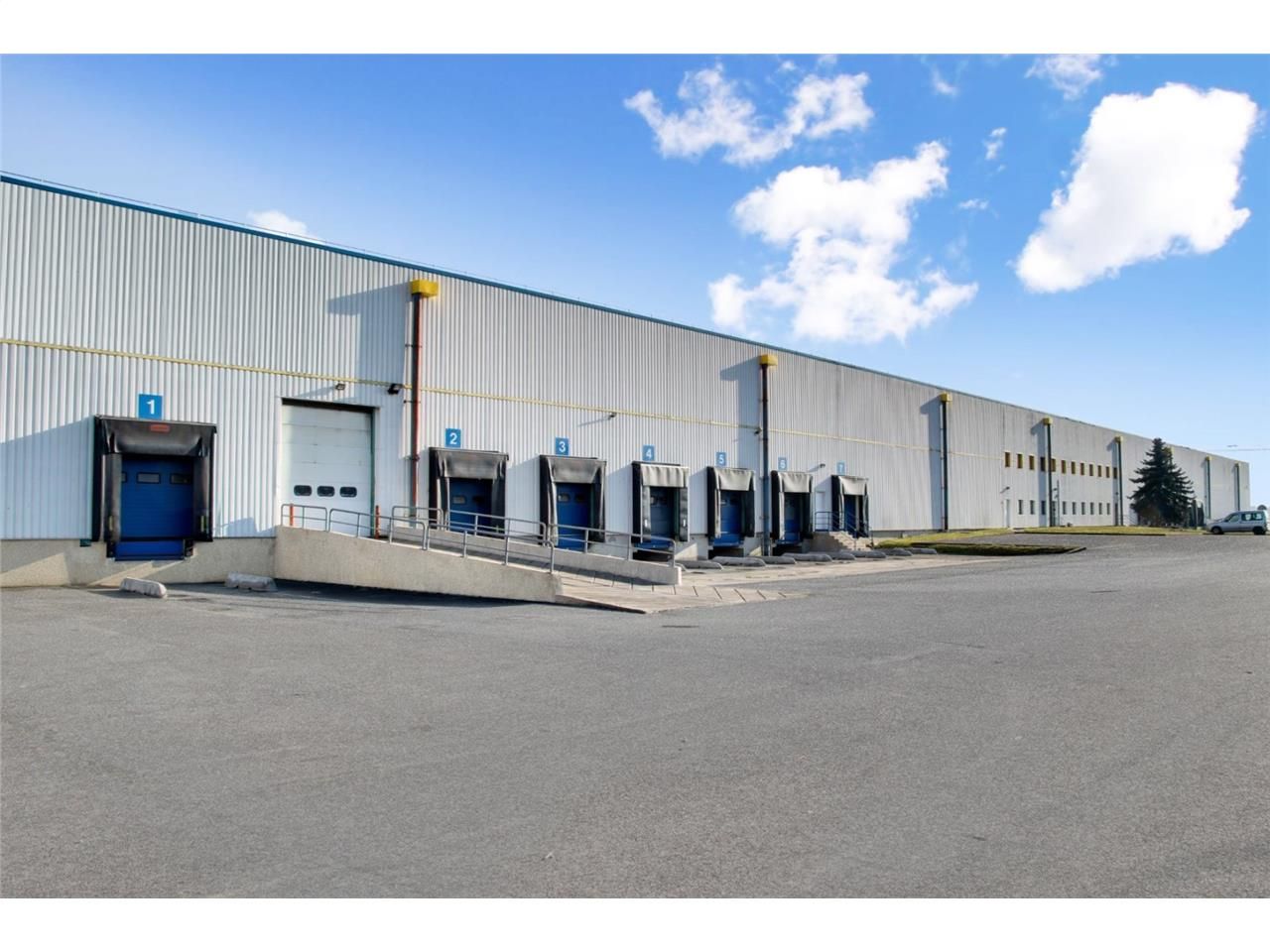 CBRE vous propose à louer, un entrepôt logistique