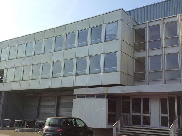 CBRE vous propose à louer des cellules à usage d'