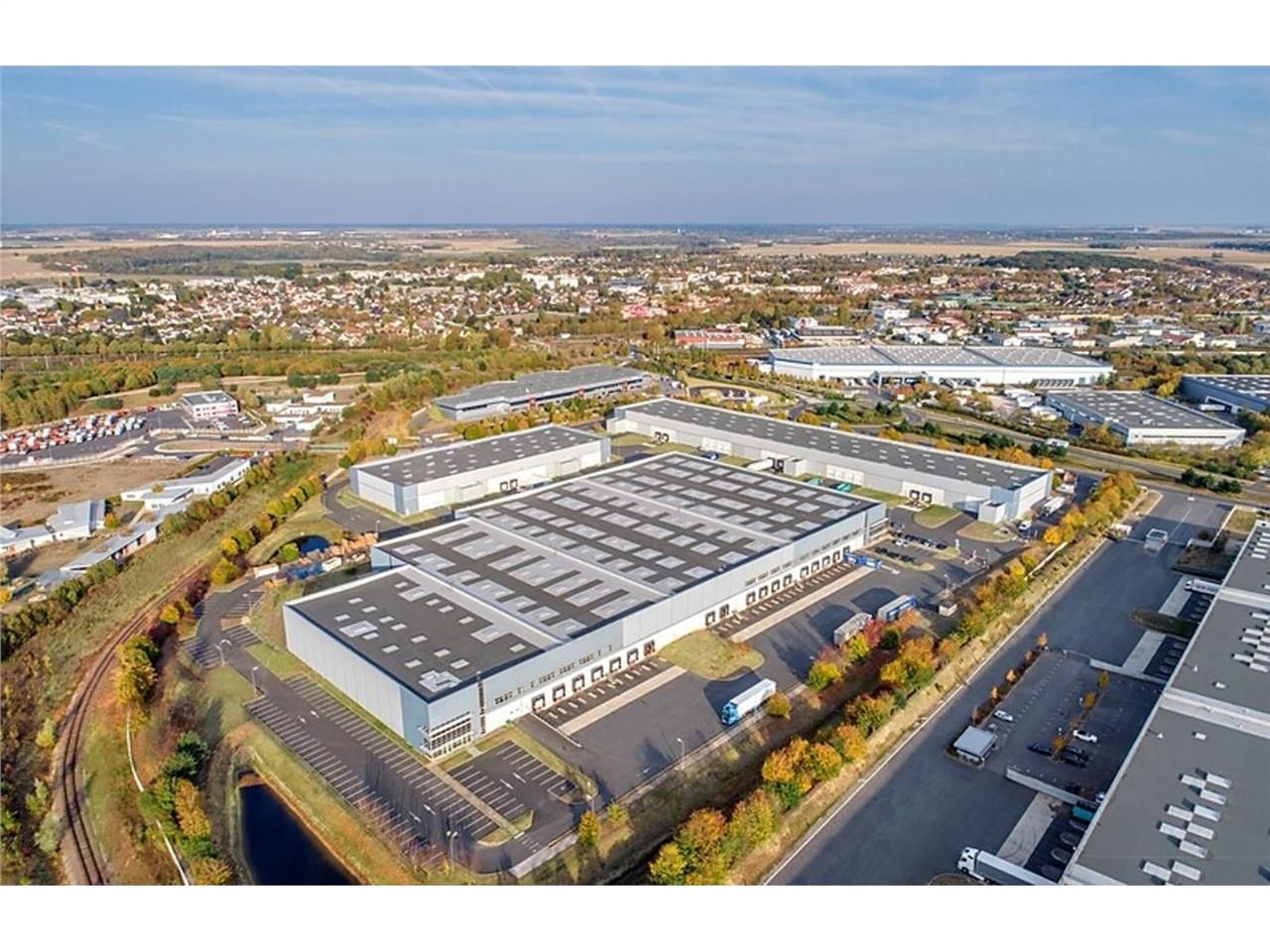 COMBS-LA-VILLE (77), CBRE vous propose à la locat