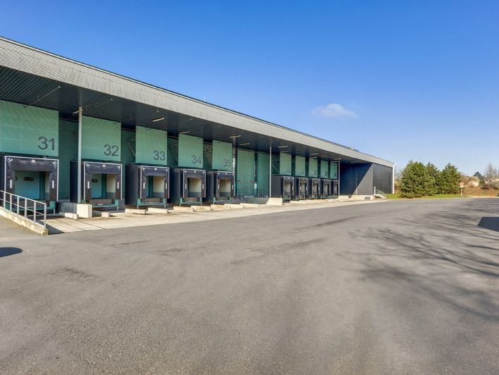 A 30 km au Nord de Paris, au coeur de la ZI MOIMO