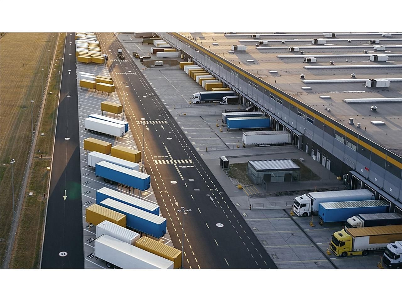 A 30 kms au Nord de Paris, bâtiment logistique de