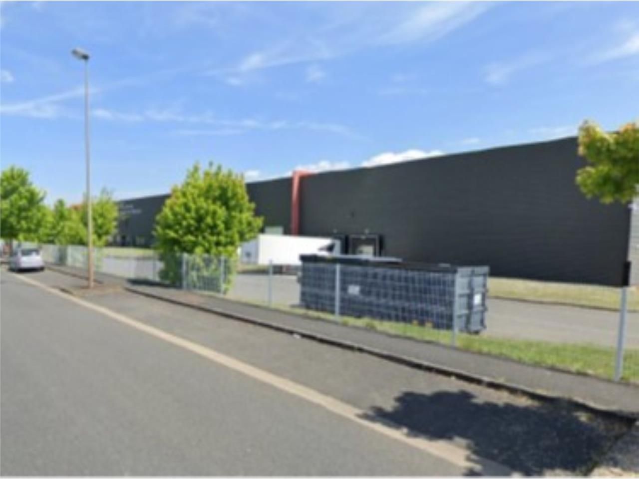 À louer : un entrepôt stratégique à La Chaussée-S