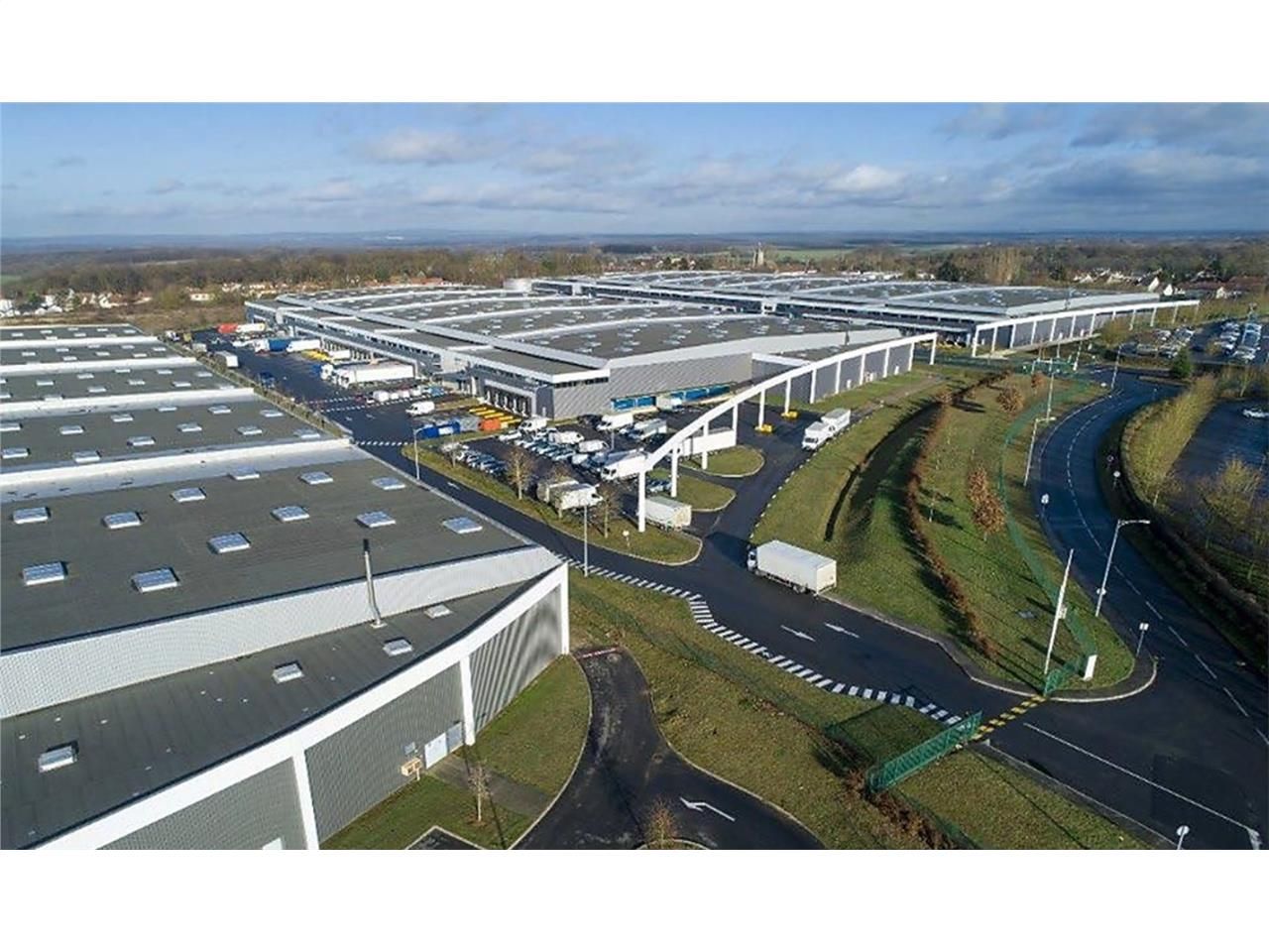 SURVILLIERS, à louer, entrepôt de classe "A", bén