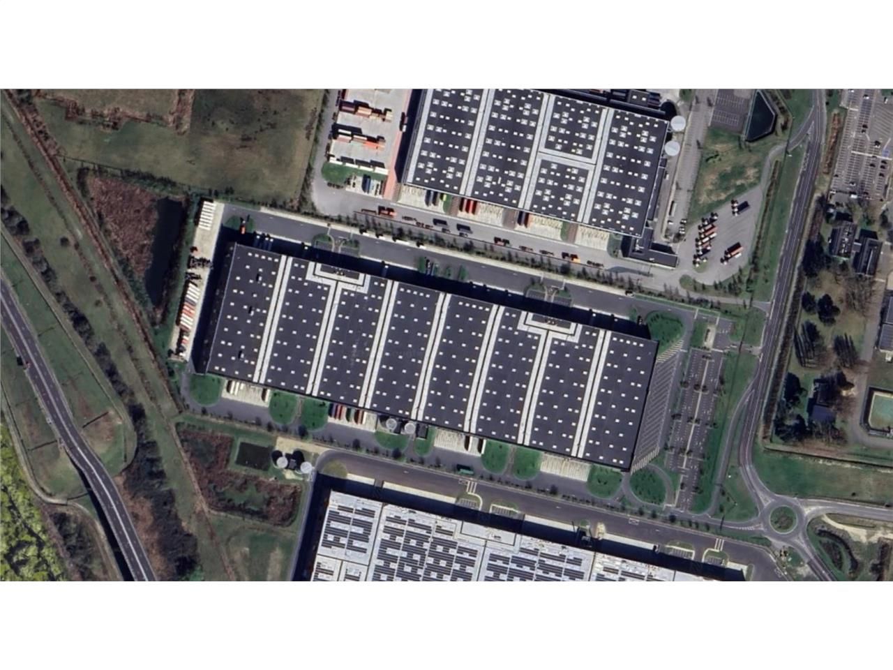 A 15 km du Havre.__En bordure du canal de Tancarv