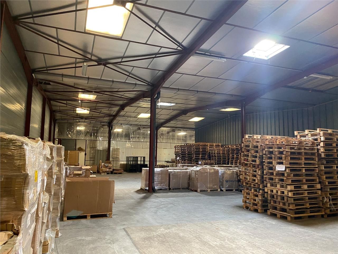 CBRE vous propose à la vente un bâtiment d'activi