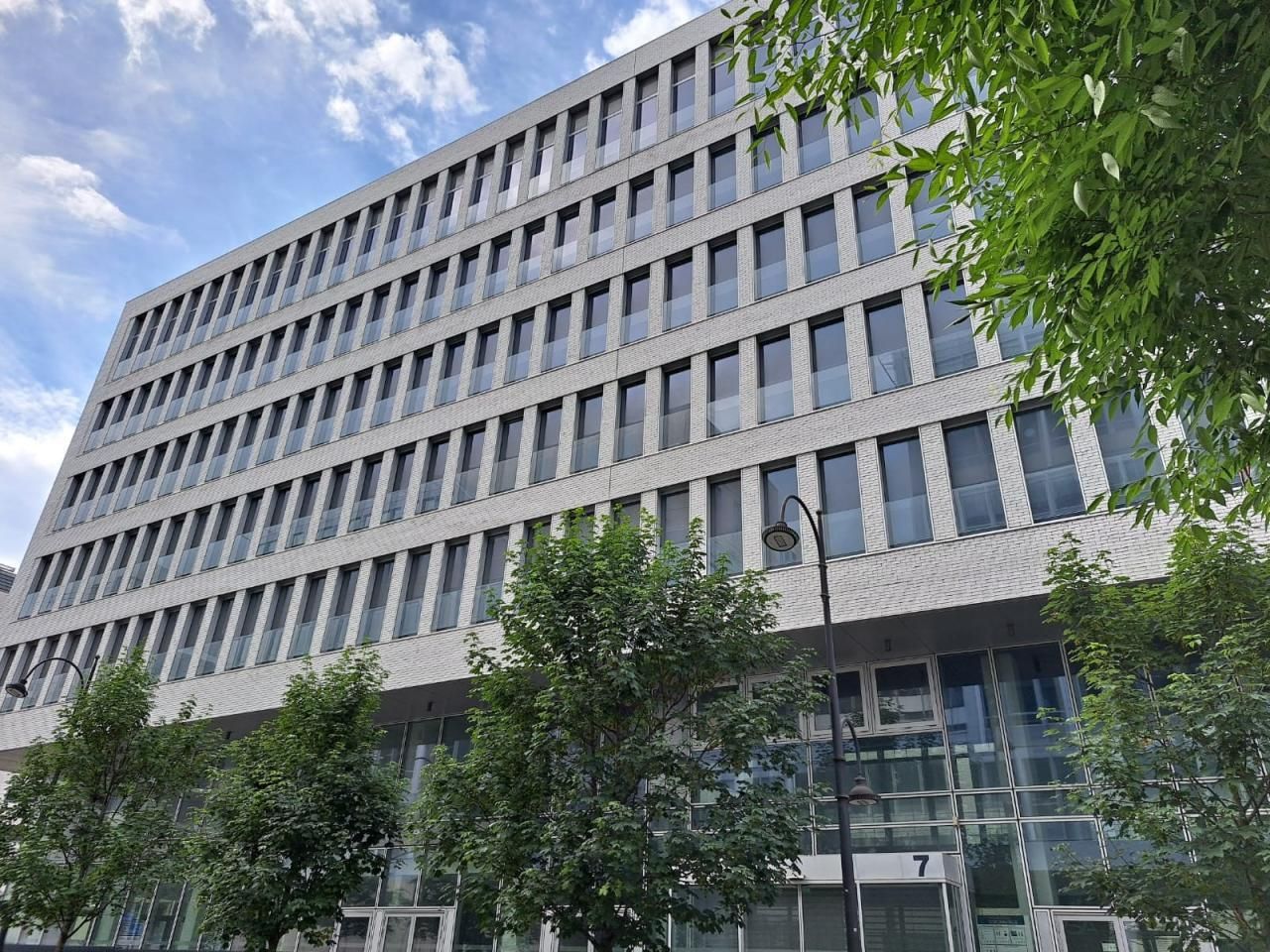 16403.6 m² pour ce bureaux en location à Rueil-malmaison
