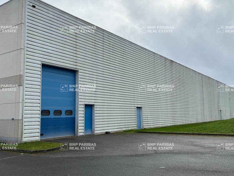 Location Activité 4161 m² non divisibles 78280 Guyancourt