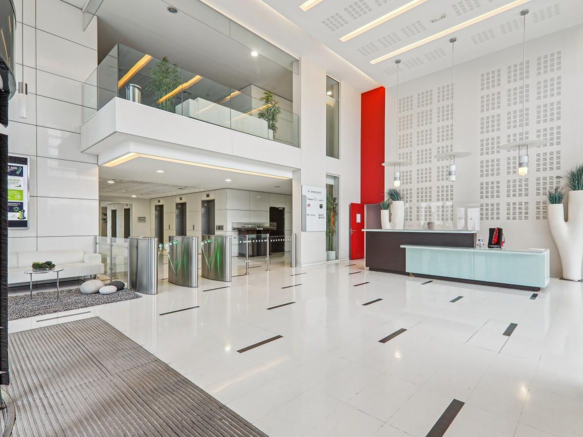 710 m² pour ce bureaux en location à Le bourget