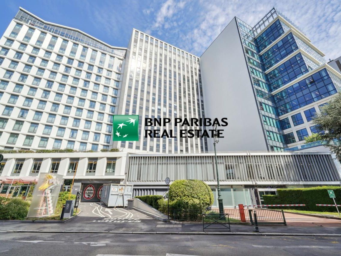 844 m² pour ce bureaux en location à Puteaux