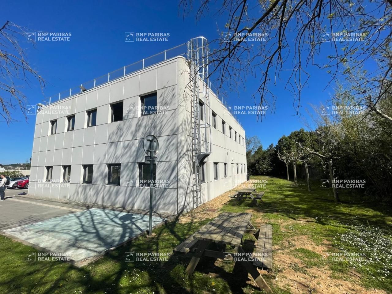 1100 m² pour ce bureaux en vente à Montpellier 34090