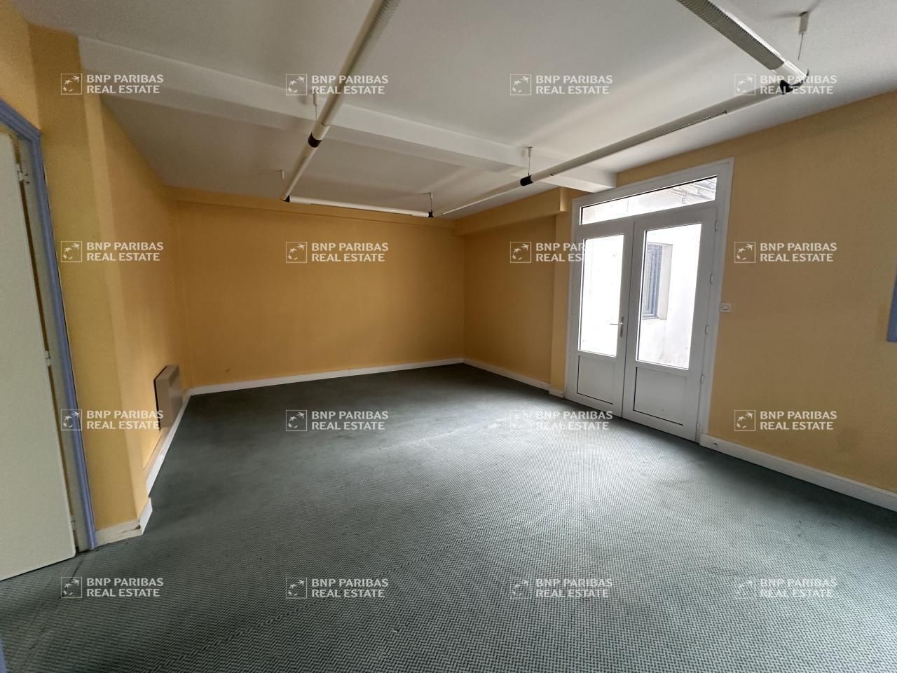 400 m² pour ce bureaux en location à Fondettes