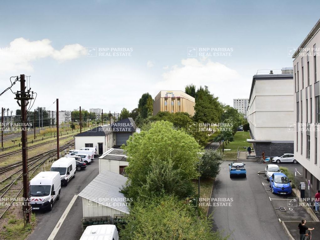 2944 m² pour ce bureaux en vente à Tours