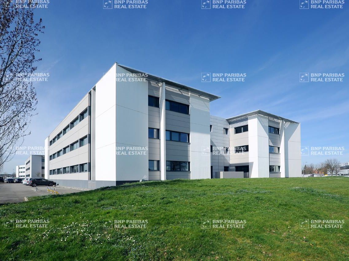 Location Bureaux 2944 m² divisibles 31700 Blagnac