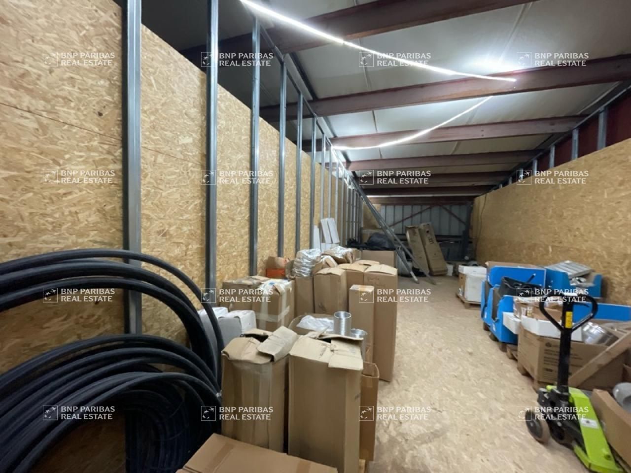1585 m² pour ce activité en vente à Custines