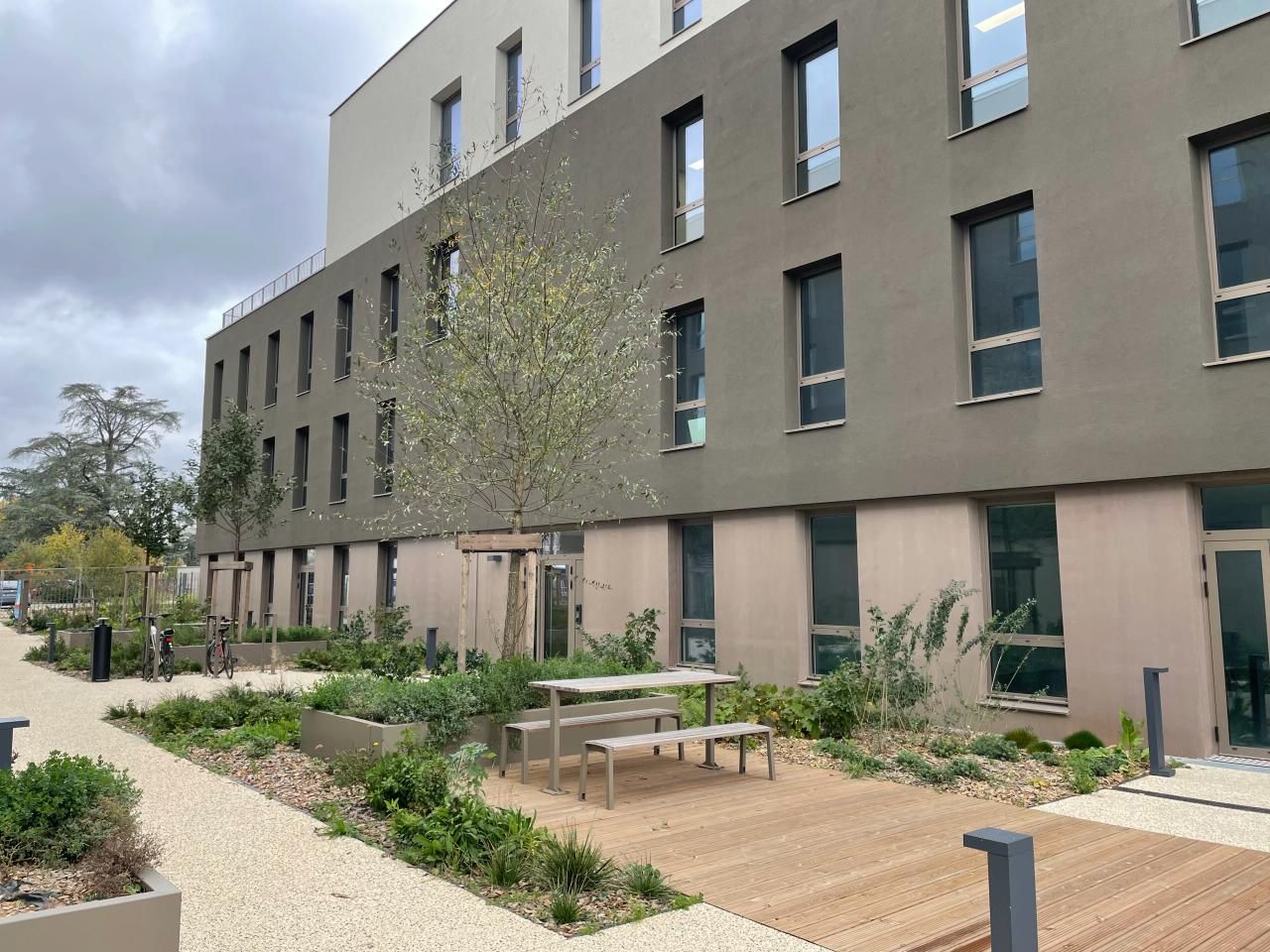 Vente Bureaux 1460 m² divisibles 69150 Décines-charpieu